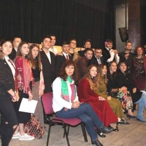 Първо място на международния арт-фестивал в Банско за спектакъла “Корени и гранки” на училищния театър на НПГ