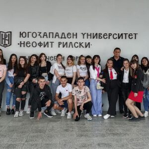 Учениците на НПГ присъстваха на финалното събитие по проект CREATIVE HUB в гр.Благоевград