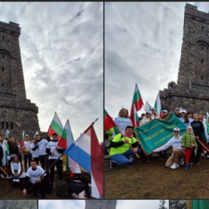 Празничен поход на ученици от НПГ до Паметника на свободата на връх “Свети Никола”