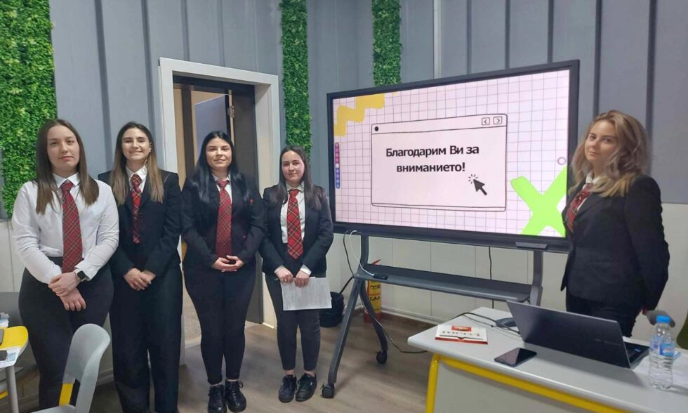 Ученици от специалност „Оперативно счетоводство“ станаха лектори на обучителен семинар в НПГ