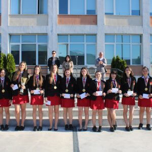 На впечатляваща почетна церемония директорът на НПГ награди баскетболния отбор на гимназията за постигнатия исторически успех на финала на Ученическите игри 2025 г.