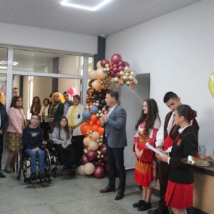 Нов външен асансьор бе открит в Неврокопската професионална гимназия „Димитър Талев“