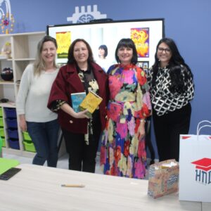 Вълнуваща среща в НПГ с писателката Виктория Бешлийска