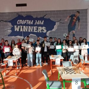 Коледен шахматен маратон събра 120 млади състезатели в НПГ „Д. Талев“ Коледен шахматен маратон събра 120 млади състезатели в НПГ „Д. Талев“