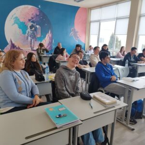 Правото отблизо: Единадесетокласници се срещнаха със съдия Стоян Хаджиев Правото отблизо: Единадесетокласници се срещнаха със съдия Стоян Хаджиев