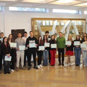 Ученици от НПГ получиха сертификати за обучение по личностно развитие