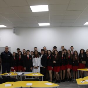 Впечатляващ интердисциплинарен урок на тема „Малка молекула – голям проблем“ Впечатляващ интердисциплинарен урок на тема „Малка молекула – голям проблем“