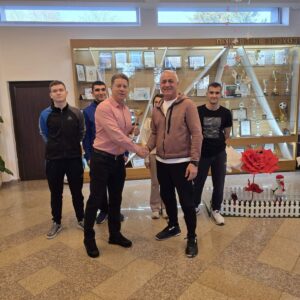 ПЪРВО МЯСТО на областното състезание по шахмат за ученици от НПГ !!! ПЪРВО МЯСТО на областното състезание по шахмат за ученици от НПГ !!!