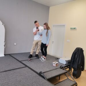 Вдъхновяващ практически урок свърза ученици чрез технологии и творчество Вдъхновяващ практически урок свърза ученици чрез технологии и творчество