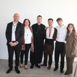 Интердисциплинарен урок на тема „Пътят към никъде: (Не)възможният диалог между човека и държавата“