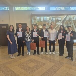 Двама ученици от НПГ бяха отличени за успешното си представяне в областния кръг на Националния конкурс „Бог е любов“ Двама ученици от НПГ бяха отличени за успешното си представяне в областния кръг на Националния конкурс „Бог е любов“